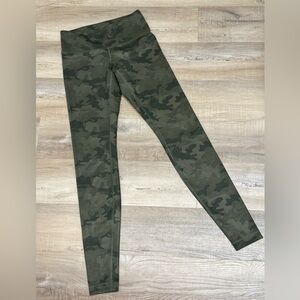 Wunder Under Pant *Full-On Luxtreme
Savasana Camo